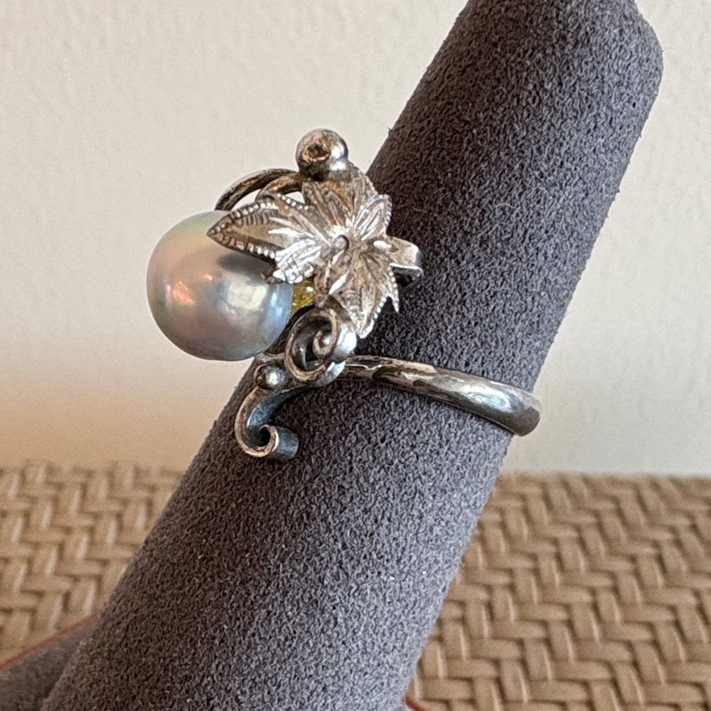 Elegant Antique Estate Silver Pearl Ring US Sz 5